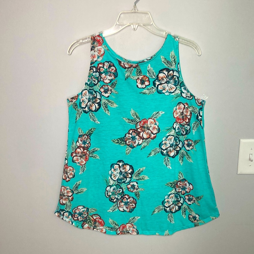 St. John’s Bay Tunic Top w/Keyhole Back